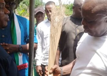 PDP Suffers More Rejection as Former Chapter Chairman Resigns, Leads Over 1000 People To APC in Bakassi