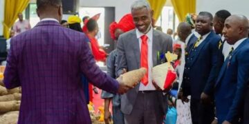 Hardship: Nigerian Pastor Distributes Foodstuff to Members