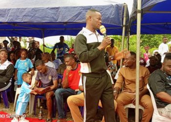 Bakassi Business Man, Popularly Called Magazine, Empowers Host Community with Outreach Program