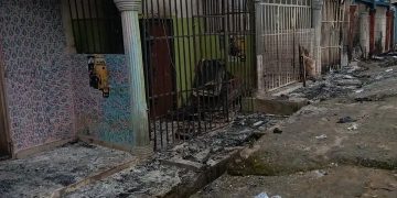 Fire razes six shops, destroys property in Cross River