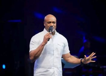 Paul Adefarasin Pulled a Weapon, Is this a Pastor or a gangster in robes?